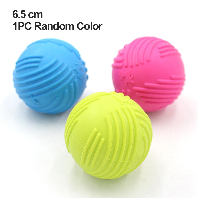 Three colorful rubber balls (blue, pink, yellow) on a white background with text indicating size and color randomness.